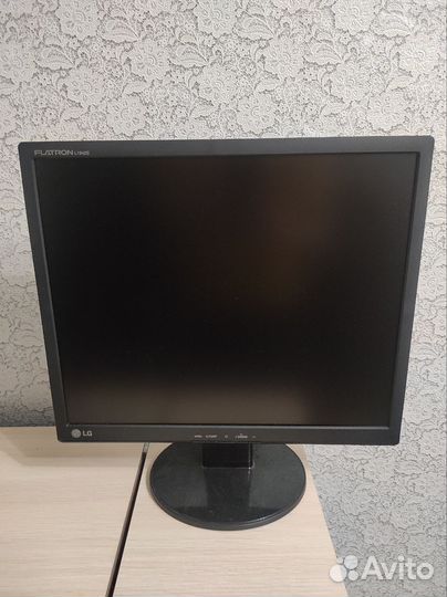 Мониторы LG flatron 19 дюймов