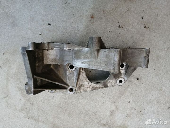 Кронштейн крепления гур 2.0 NSE для Ford Galaxy