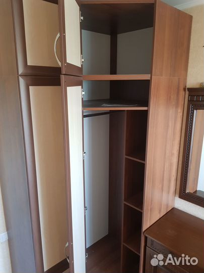 Шкаф угловой гардеробный