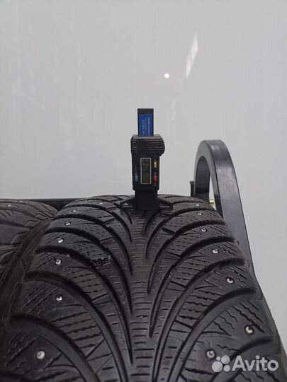 Goodyear UltraGrip Extreme 215/55 R16