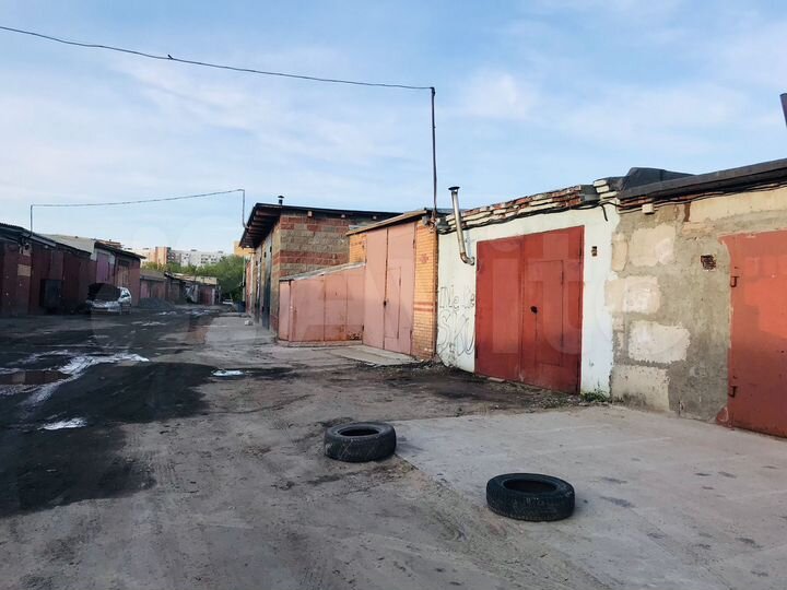 Гараж, > 30 м²