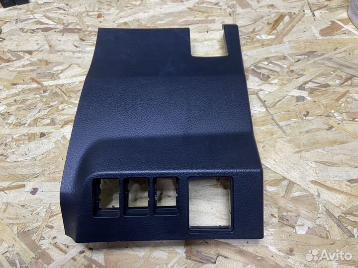 Накладка торпеды левая Toyota Rav4 40