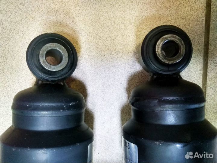 Задние амортизаторы subaru 20365AG300 20365AG3009L