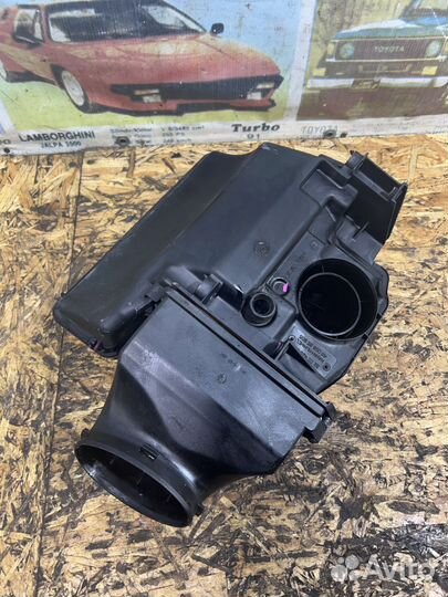 Корпус воздушного фильтра Рено Дастер