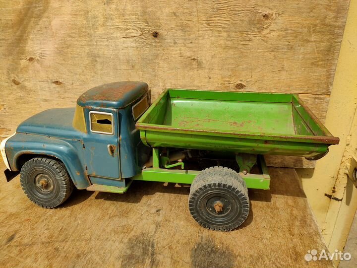 Машина железная большая ЗИЛ 130 самосвал