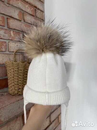 Шапка белая