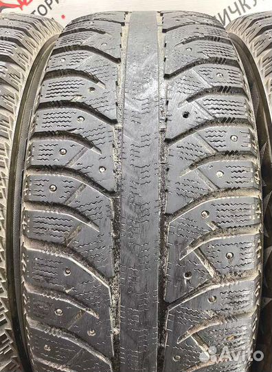 Bridgestone Ice Cruiser 7000 215/60 R17 98P