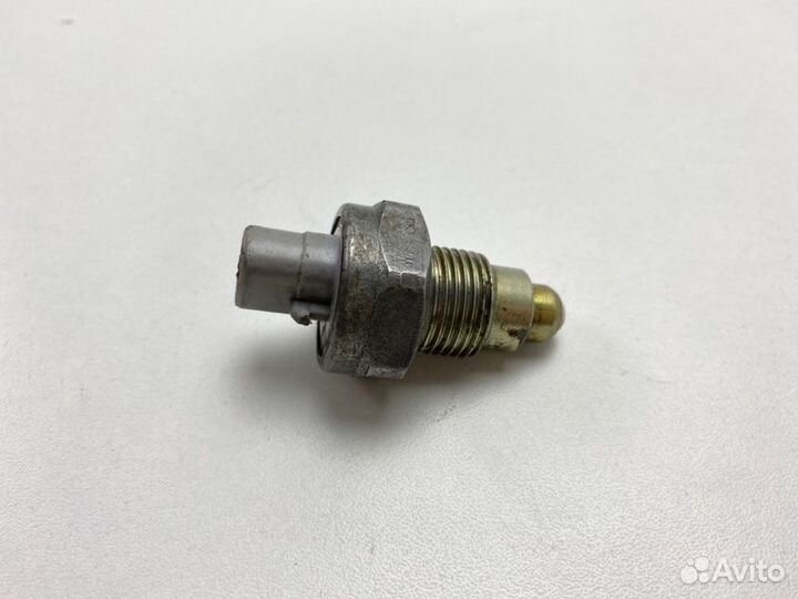 Датчик заднего хода Toyota Estima Emina CXR20G 3CT