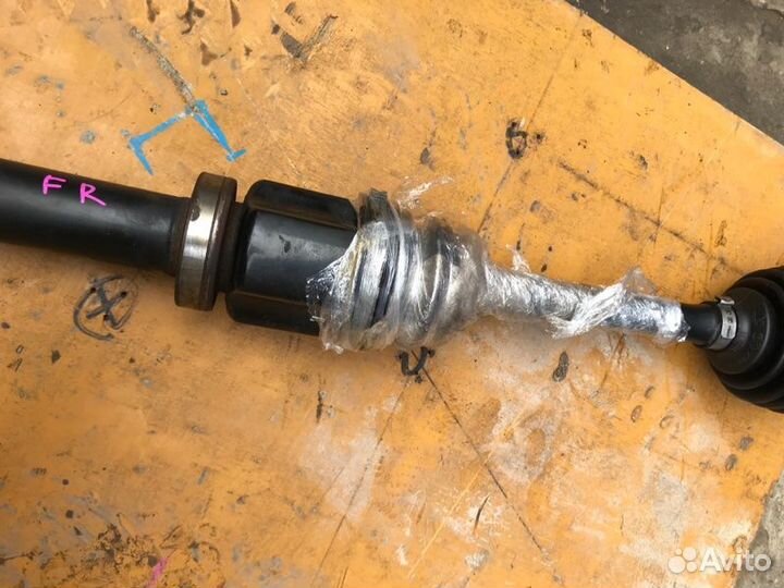 Привод передний правый Volvo S60 2005