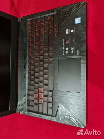 Игровой ноутбук Asus