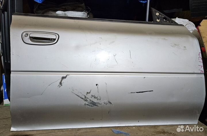 Дверь передняя правая subaru