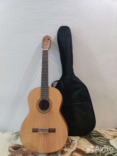 Классическая гитара Yamaha c40m