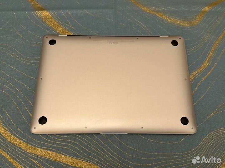 Apple MacBook Air M1 8/256, идеал