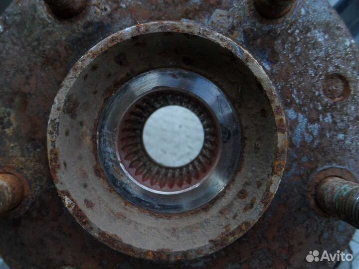 Кулак поворотный правый Mazda CX-7 ER