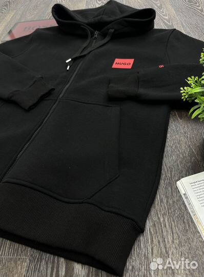 Толстовка hugo на молнии