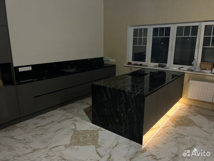 Столешница из мрамора/гранита/кварцевого агломерат