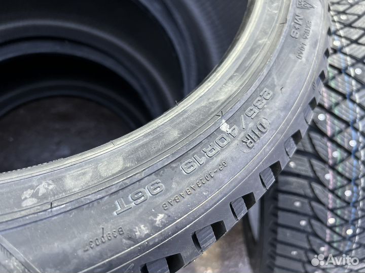 Goodyear Ultra Grip Ice Arctic 2 235/40 R19 96T