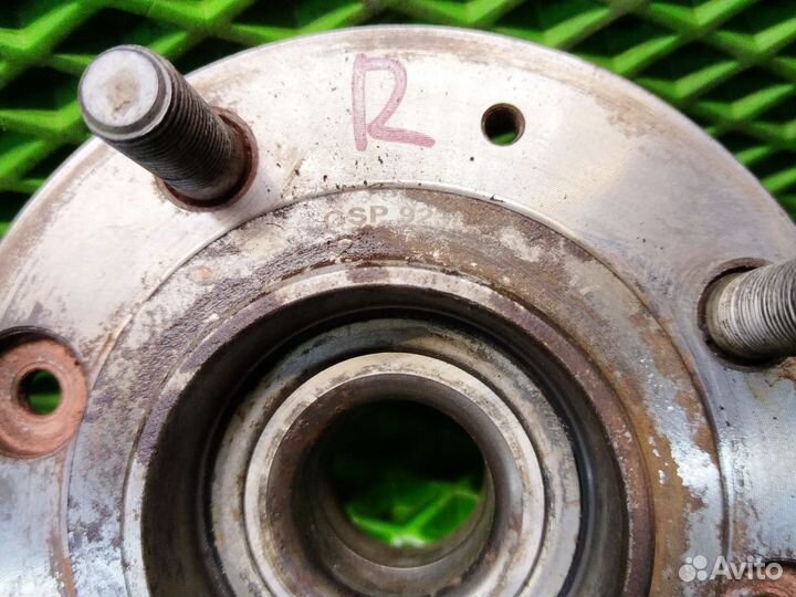 Задняя ступица Mitsubishi carisma