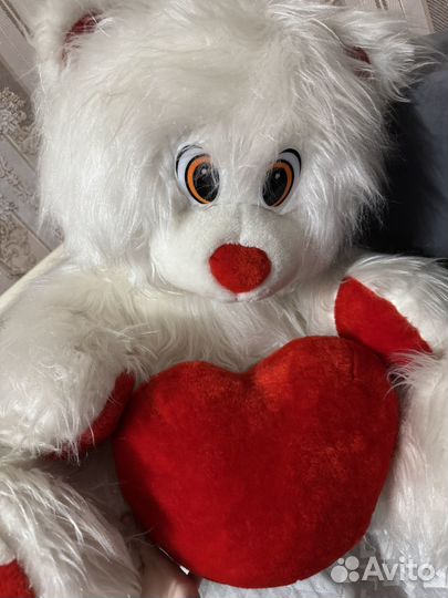 Большой плюшевый мишка