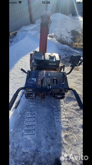 Снегоуборщик бензиновый гусеничный