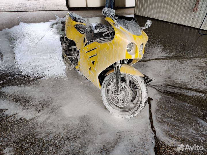 Suzuki GSX R250-2