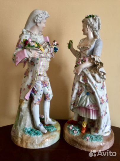 Крупные парные статуэтки. Высота 42 см Франция