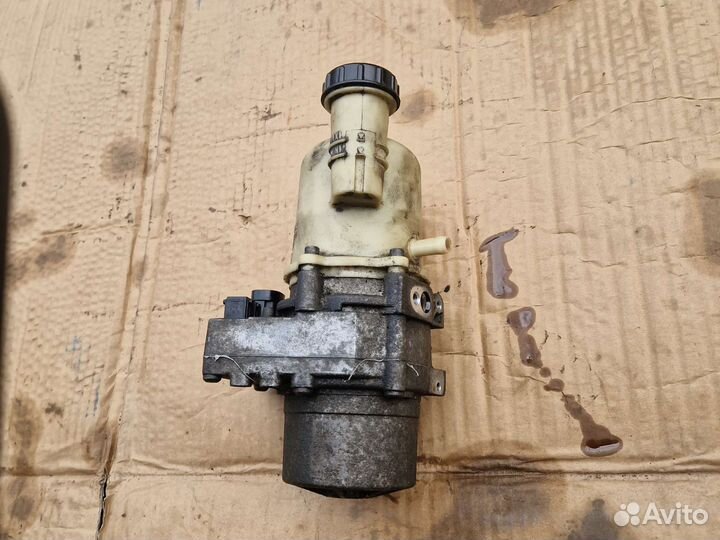 Насос гур 8200385183 Renault logan