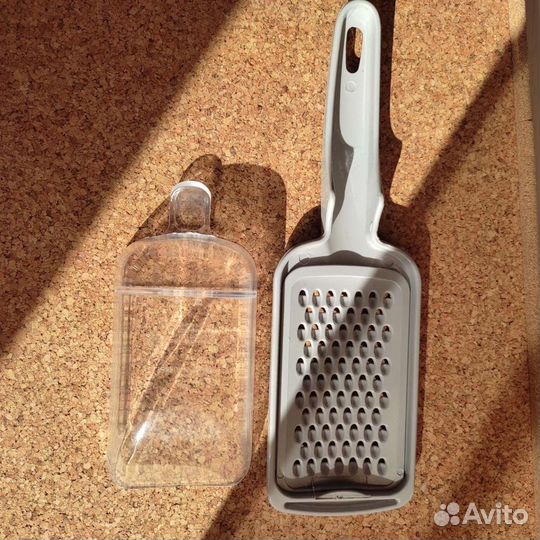 Тёрка с контейнером