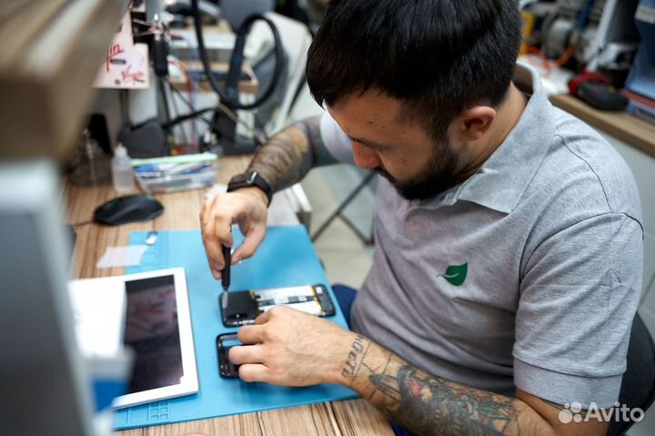 Ведущий мастер по ремонту телефонов