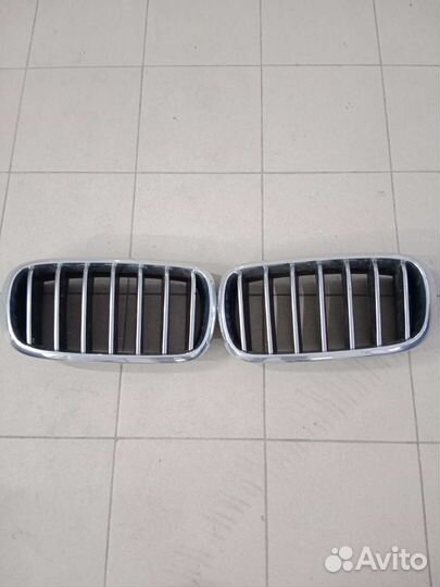 Решетки радиатора ноздри BMW