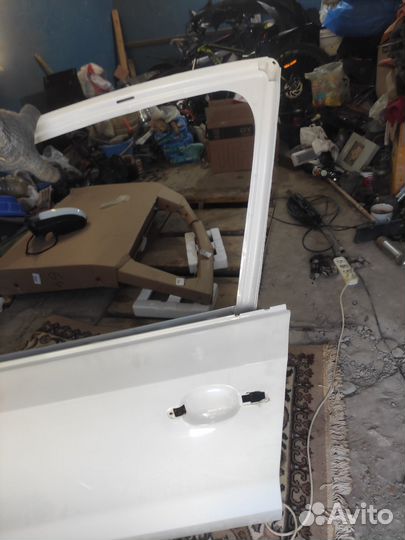 Дверь водительская на volkswagen polo mk5