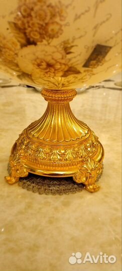 Фруктовница на ножке позолоченная