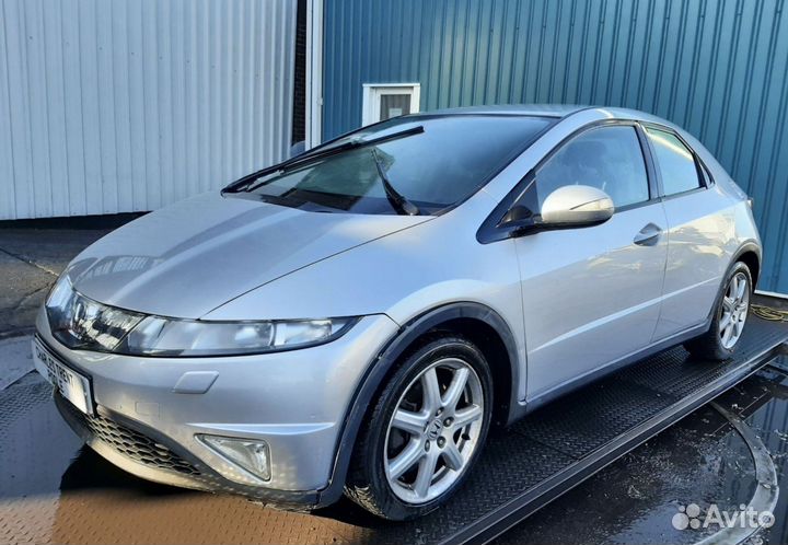 Разбирается honda Civic 5D 2006-2012