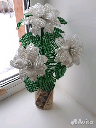 Цветы из бисера