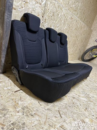 Заднее сидение Renault Kaptur, Почти новое