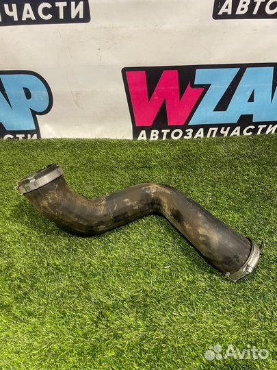 Патрубок интеркулера Ford Mustang 6 S550 рест