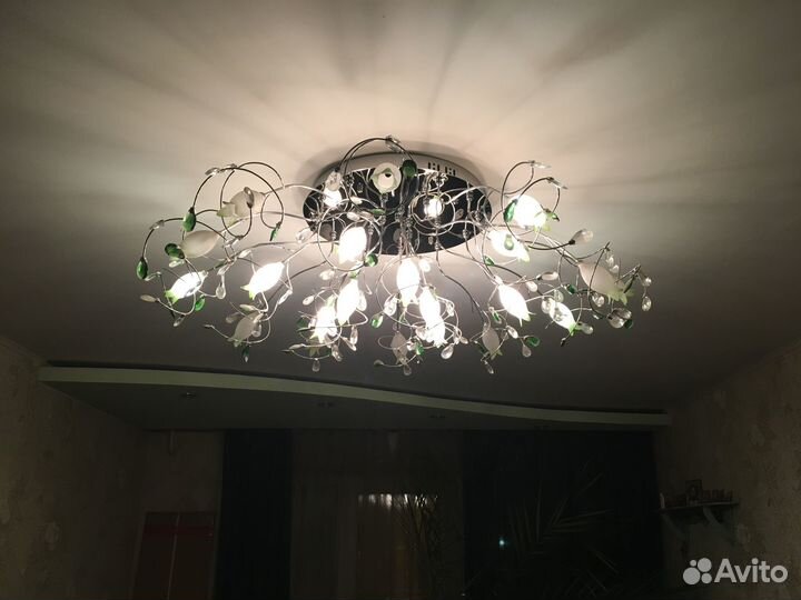 Люстра с пультом управления и 2 бра
