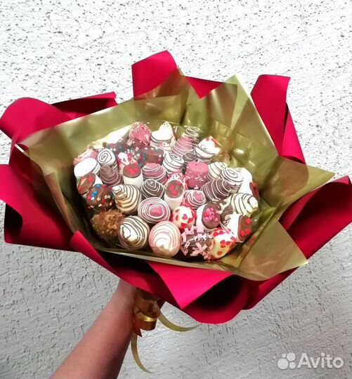 Клубника в шоколаде, клубничные букеты