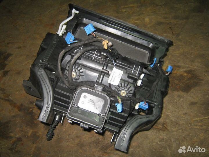 Корпус отопителя Audi A6 C6