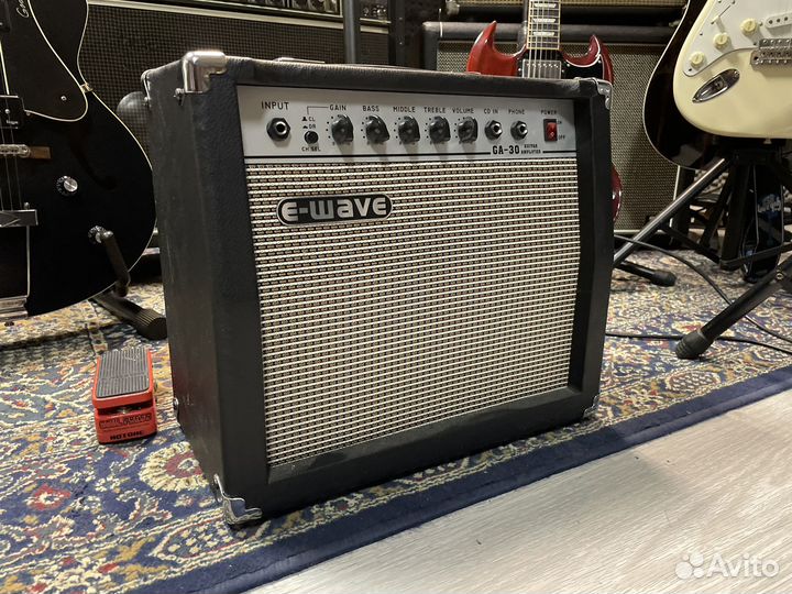 Комбоусилитель E Wave GA 30
