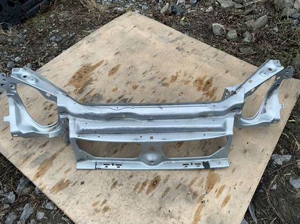 Панель передняя (телевизор) Renault Kangoo 03-09