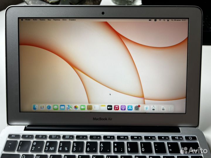 Macbook Air 11 2015 Core i5, 4GB RAM, 128GB SSD