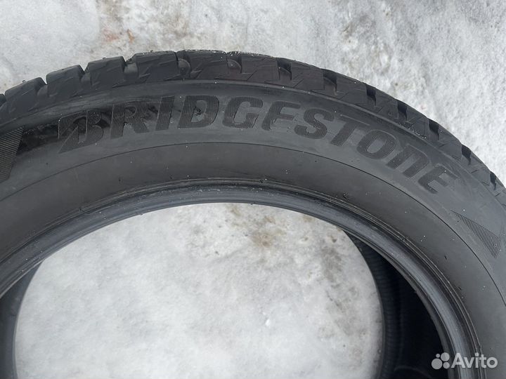 Bridgestone Blizzak Spike-02 235/55 R19 101T