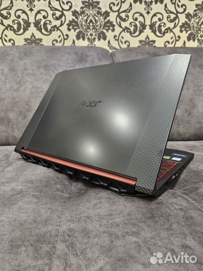 Игровой ноутбук Nitro 8ядер 16gb SSD gtx1650