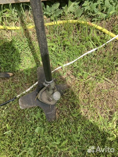 Триммер кусторез интерскол 23/1000