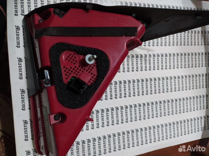 Фонарь правый Audi А7 4G8945094 крышка багажника