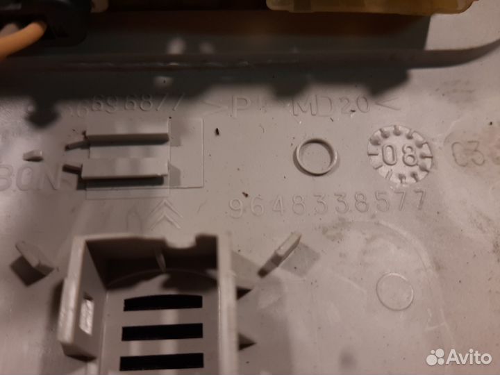 Плафон салона Peugeot 207