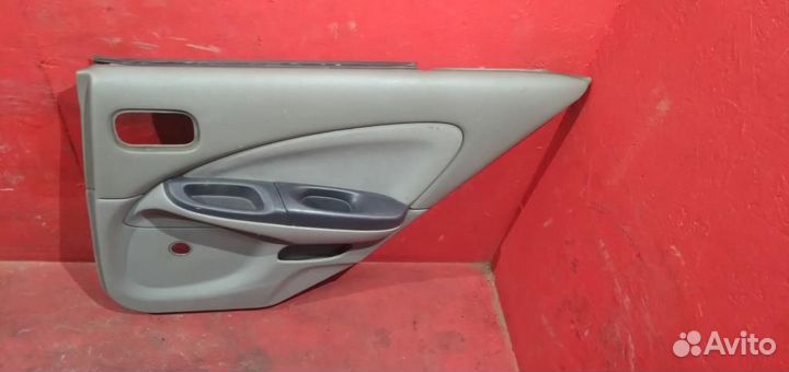 Обшивка задней правой двери Nissan Almera N16