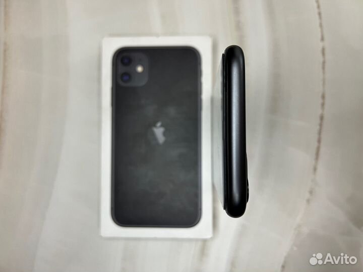 iPhone 11, 64 ГБ