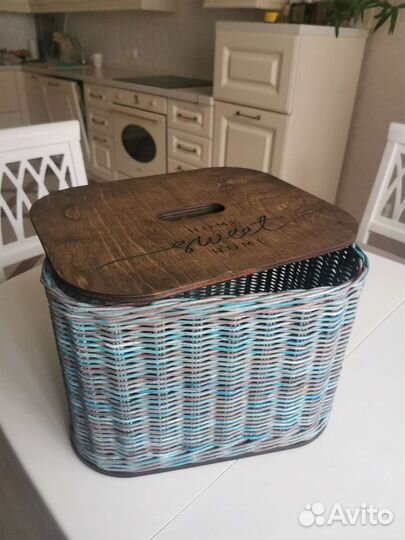 Корзина плетеная с крышкой